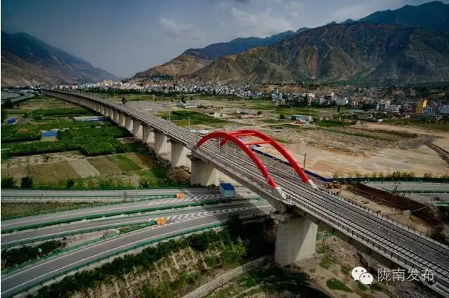 蘭渝鐵路最新進(jìn)展！除胡麻嶺隧道外已全線鋪通