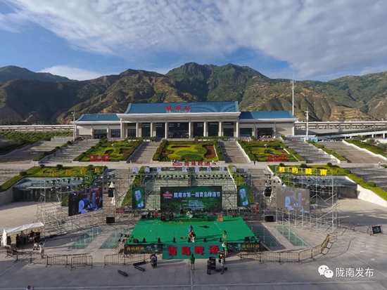 好嗨喲！隴南第一屆青島啤酒節(jié)開幕啦，為期8天